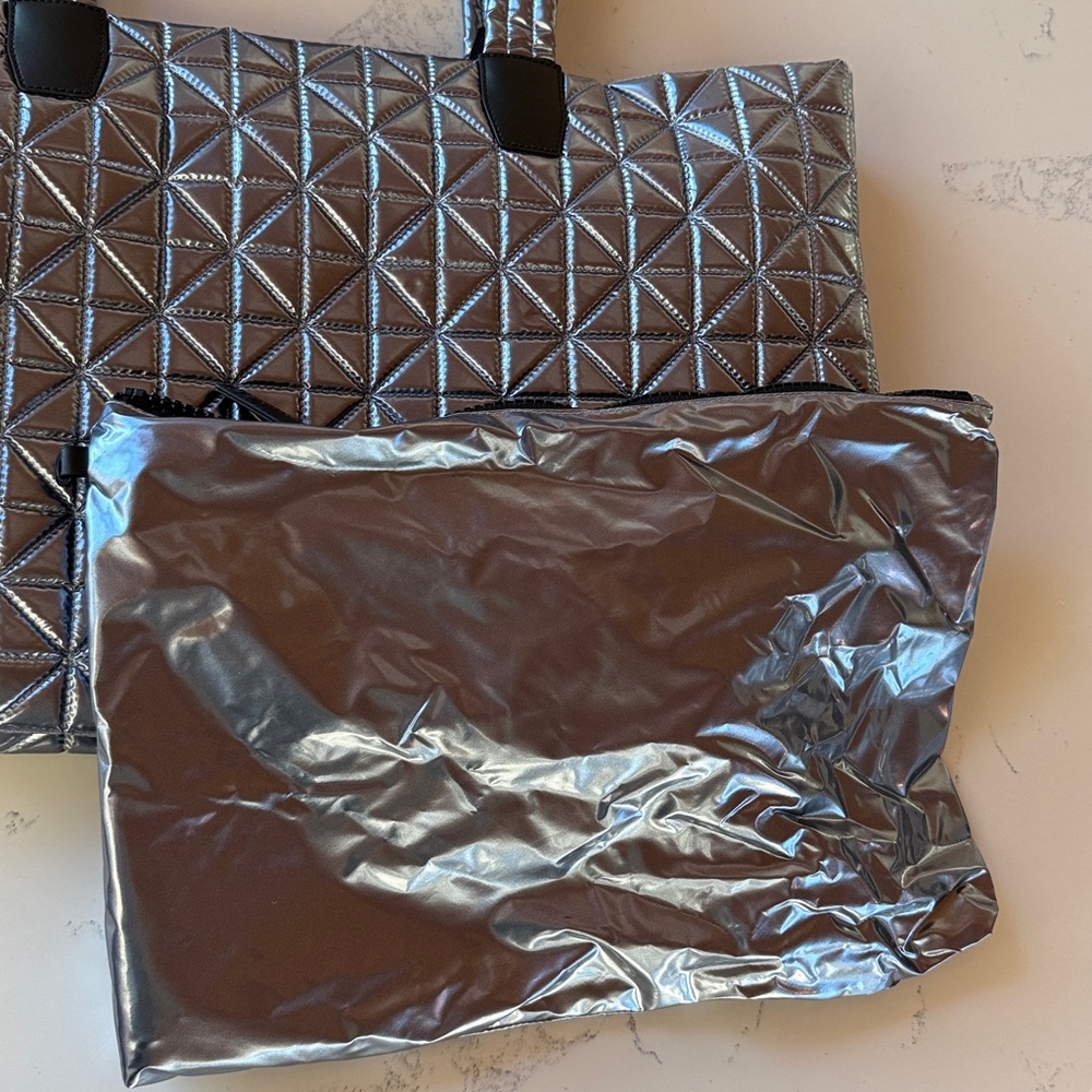 VEE Collective VEE WEEKENDER Quilted Travel Tote Bag in ICY SILVER Color - Picture 5 of 14